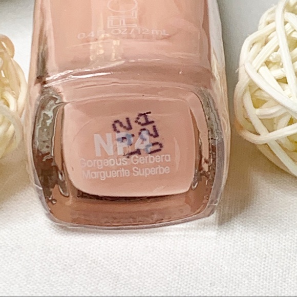 ✨HP✨Flower Beauty 3pc Lip Butter Beauty Gift Set - Picture 15 of 16